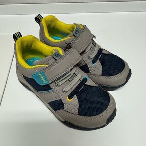 Pediped size 11-11.5 toddler boys water resistant sneaker shoe VGU condition
